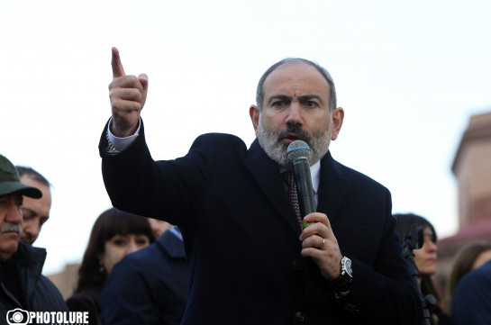 Paşinyan taraftarlarıyla buluştu, orduya seslendi